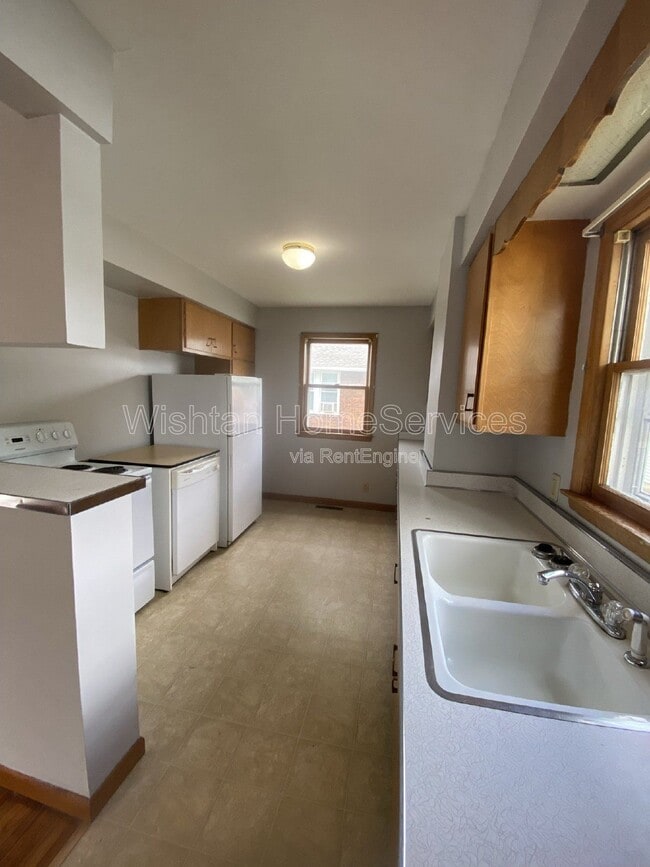 Building Photo - 516 W Murray St