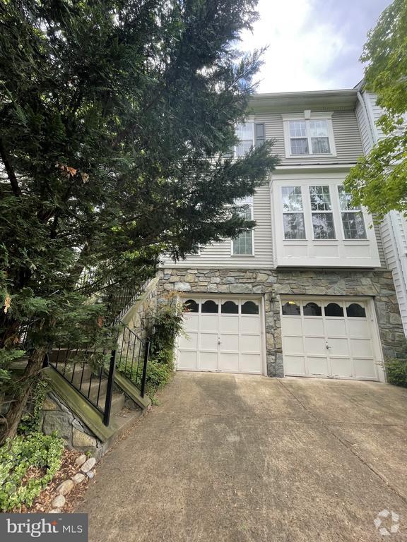 Building Photo - 3826 Watkins Mill Dr