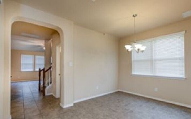 Foto del edificio - Beautiful 4 bed 2.5 bath located in Cibolo...