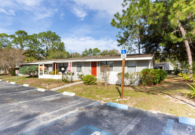 Lakewood Apartments Apartments - Brandon, FL | Apartments.com