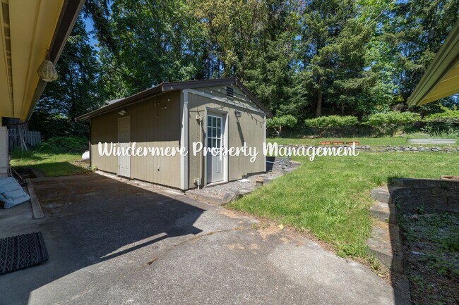 Foto del edificio - Charming, Vintage vibe 3 bed in Kingston