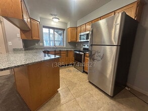 Building Photo - 370 W 4900 S
