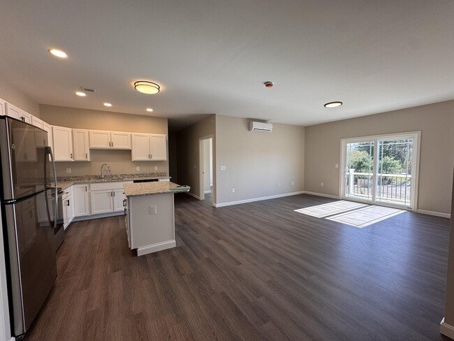 Foto del edificio - 217 Rockingham Rd