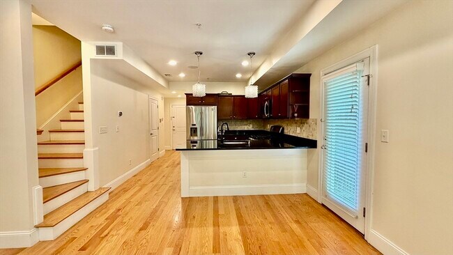 Foto del edificio - 865 Lagrange St