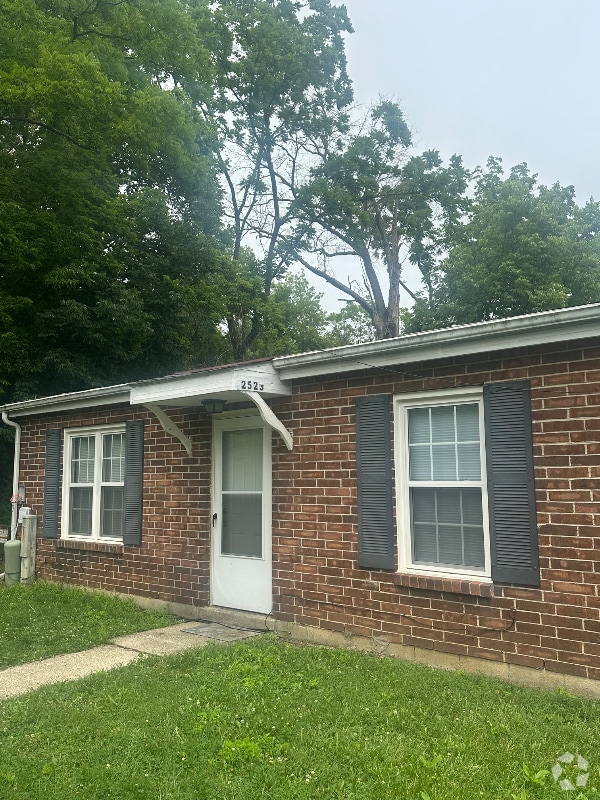 Building Photo - 2523 Broadleaf Ct