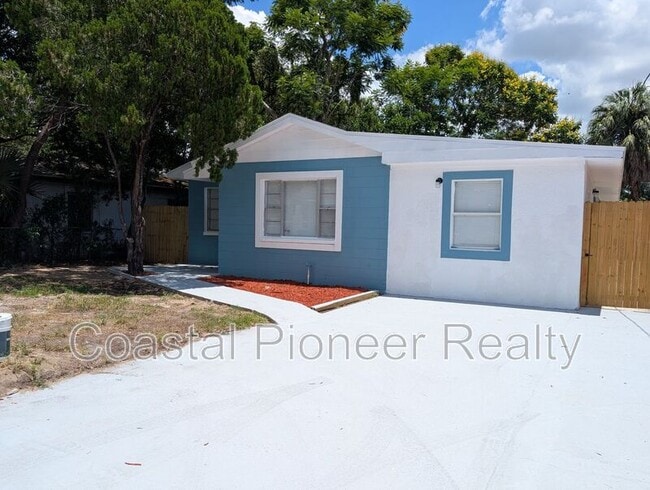 Building Photo - 3721 N Whittier St