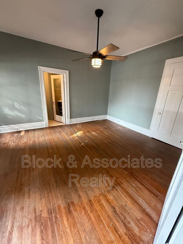 Building Photo - 133 E Academy St