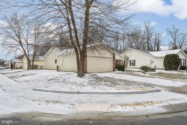 Building Photo - 835 Boatswain Way