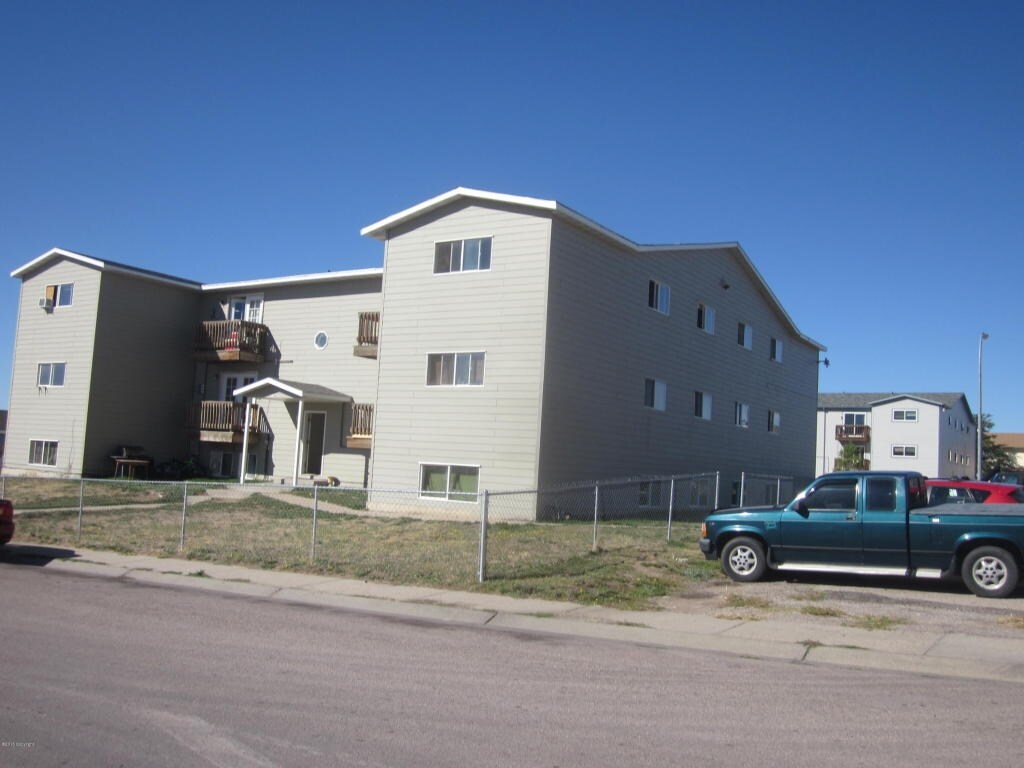 Building Photo - 12 Plex