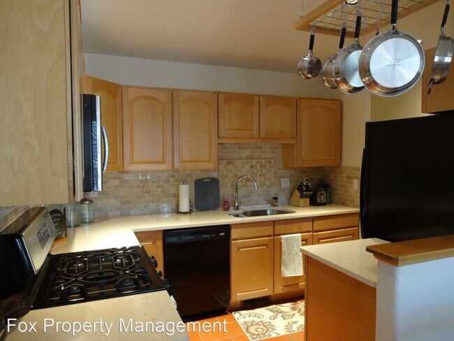Building Photo - 3 br, 3 bath House - 500 Ridge View Drive