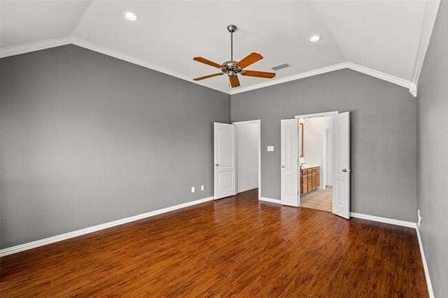 Building Photo - 7033 Ridge Crest Dr
