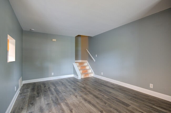 Foto del edificio - 2302 Carnation Dr