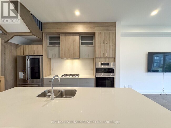 Building Photo - 22 Direzze Ct