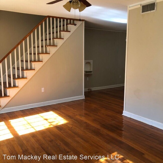 Building Photo - 2 br, 1 bath House - 2525 Olive St