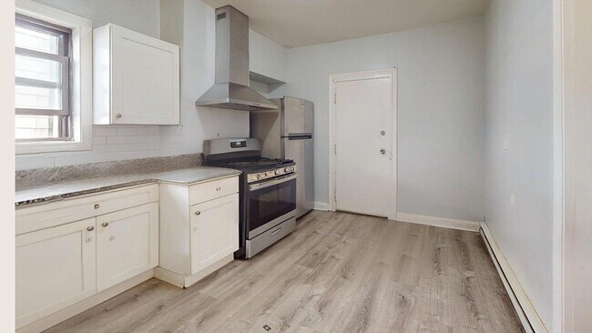 Building Photo - 19 Chilcott Pl