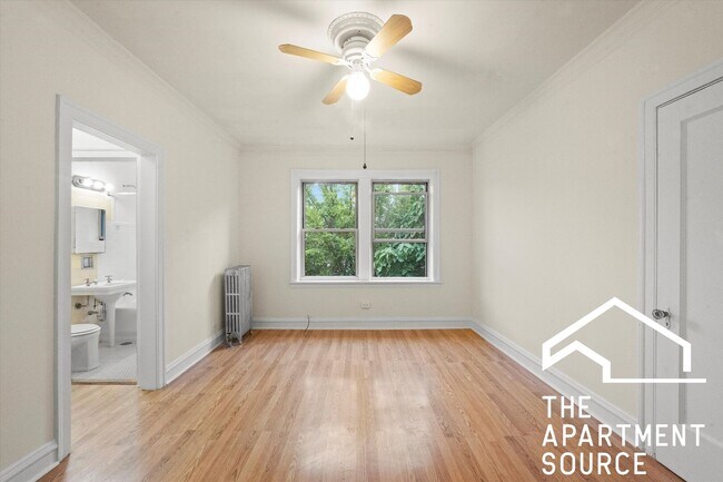 Foto del edificio - 2539 N Sawyer Ave