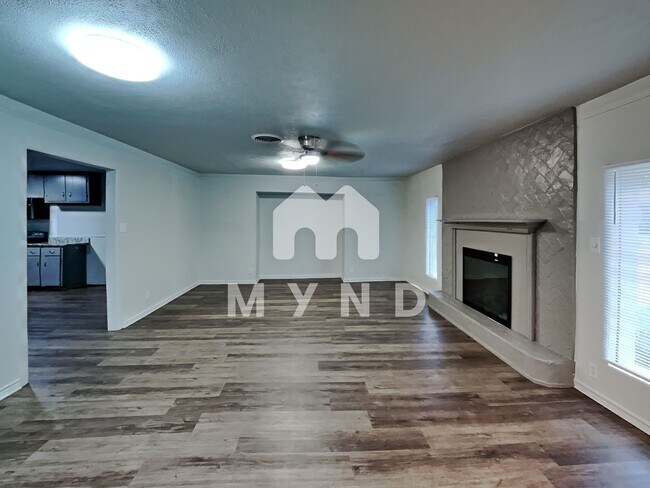 Building Photo - 5408 Mack Rd