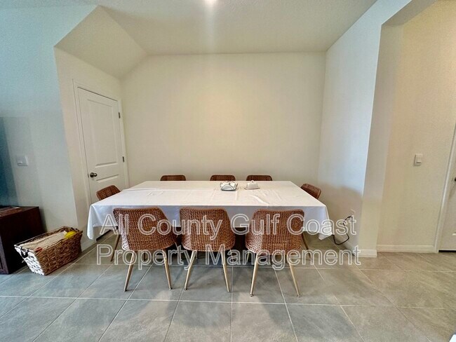 Building Photo - 17729 Crescent Moon Lp