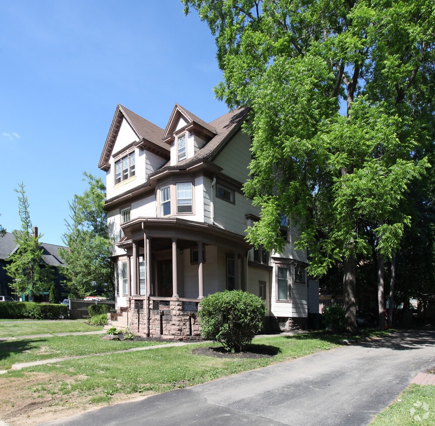 31 N Goodman St, Rochester, NY 14607 Apartments in Rochester, NY