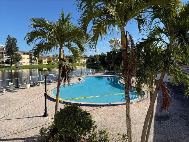 Foto del edificio - 2820 NE 201st Terrace