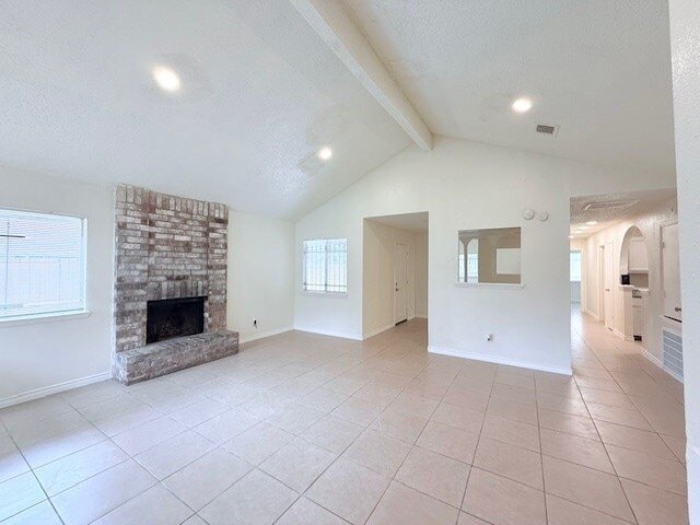 Foto del edificio - 5711 Longforest Dr