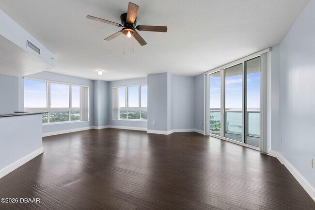 Building Photo - 241 Riverside Dr