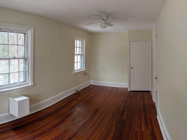 Bedroom - 21 E Penn St