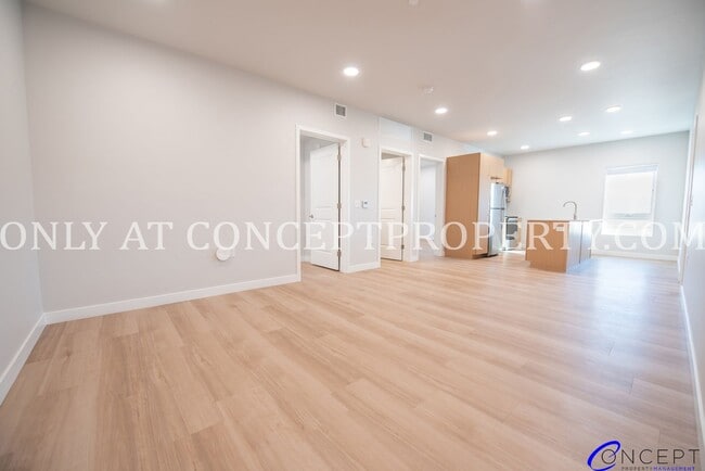 Foto del edificio - Brand-New 3 Bedroom with Designer Finishes & Spacious Layout