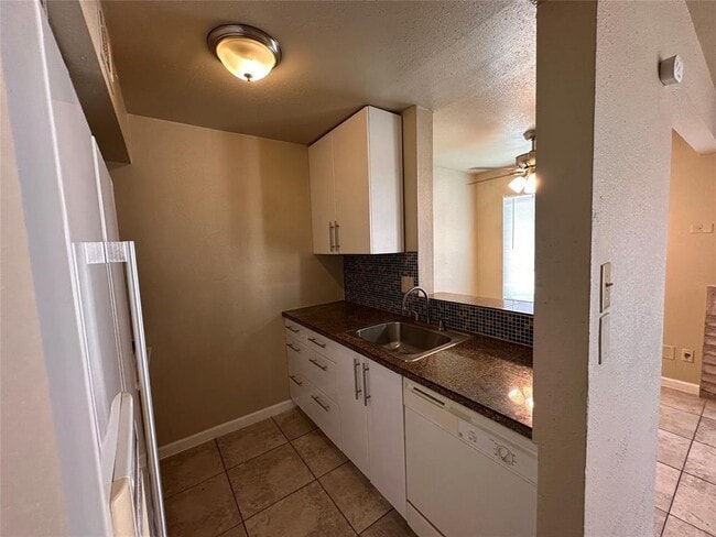 Building Photo - 12647 Ashford Meadow Dr