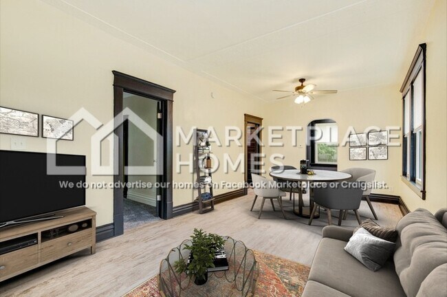 Building Photo - 1106 May St