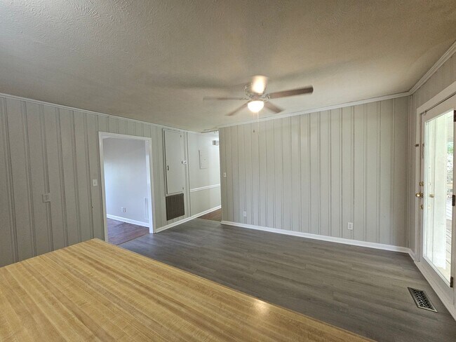 Foto del edificio - New Listing !!!