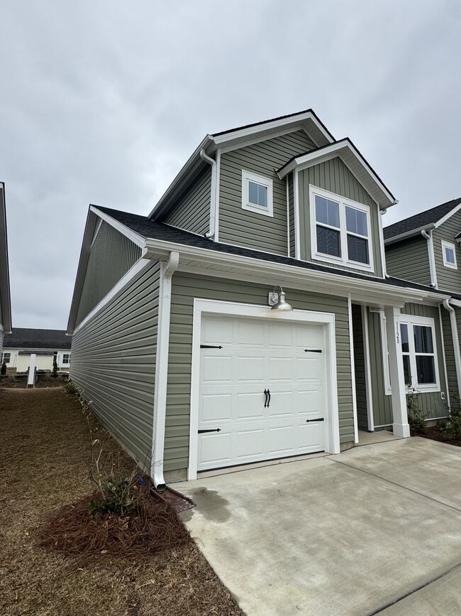 Building Photo - Gorgeous New 3-Bedroom, 3-Bath Townhome in...