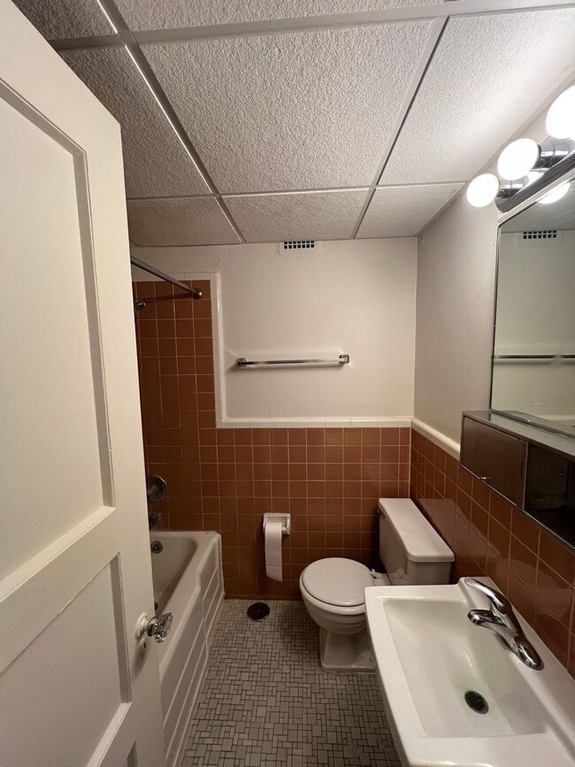 Interior Photo - 111 On East