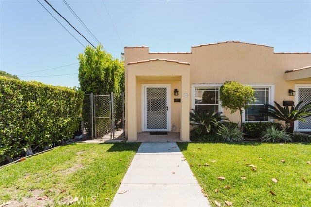 Foto del edificio - 915 N Kenneth Rd