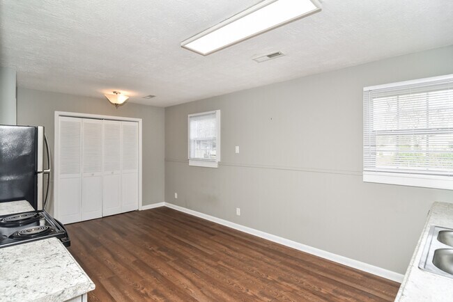 Foto del edificio - 1602 1st Ave SW