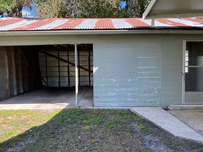 Building Photo - 115 Woodrow St