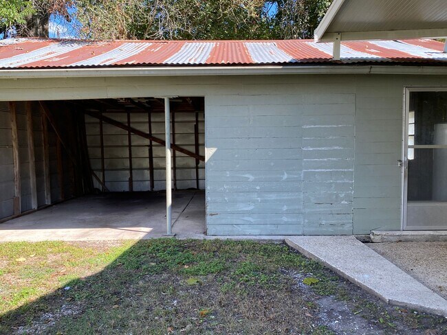 Foto del edificio - 115 Woodrow St