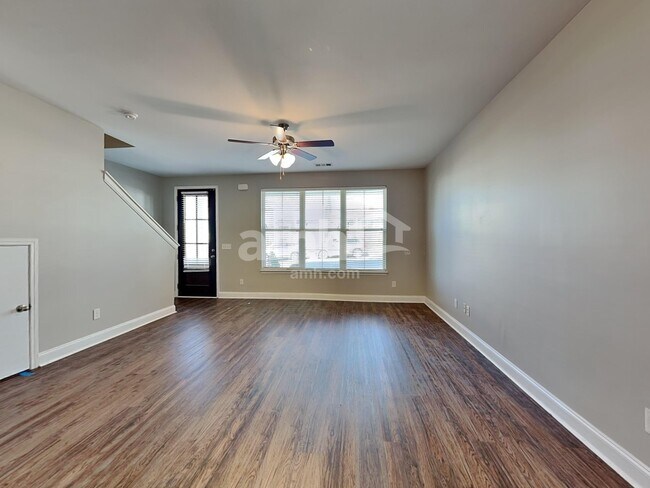 Foto del edificio - 5340 Tupelo St