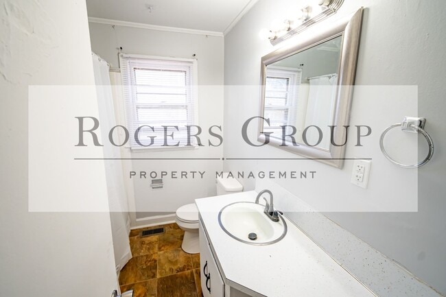 Foto del edificio - 881 Coble Blvd