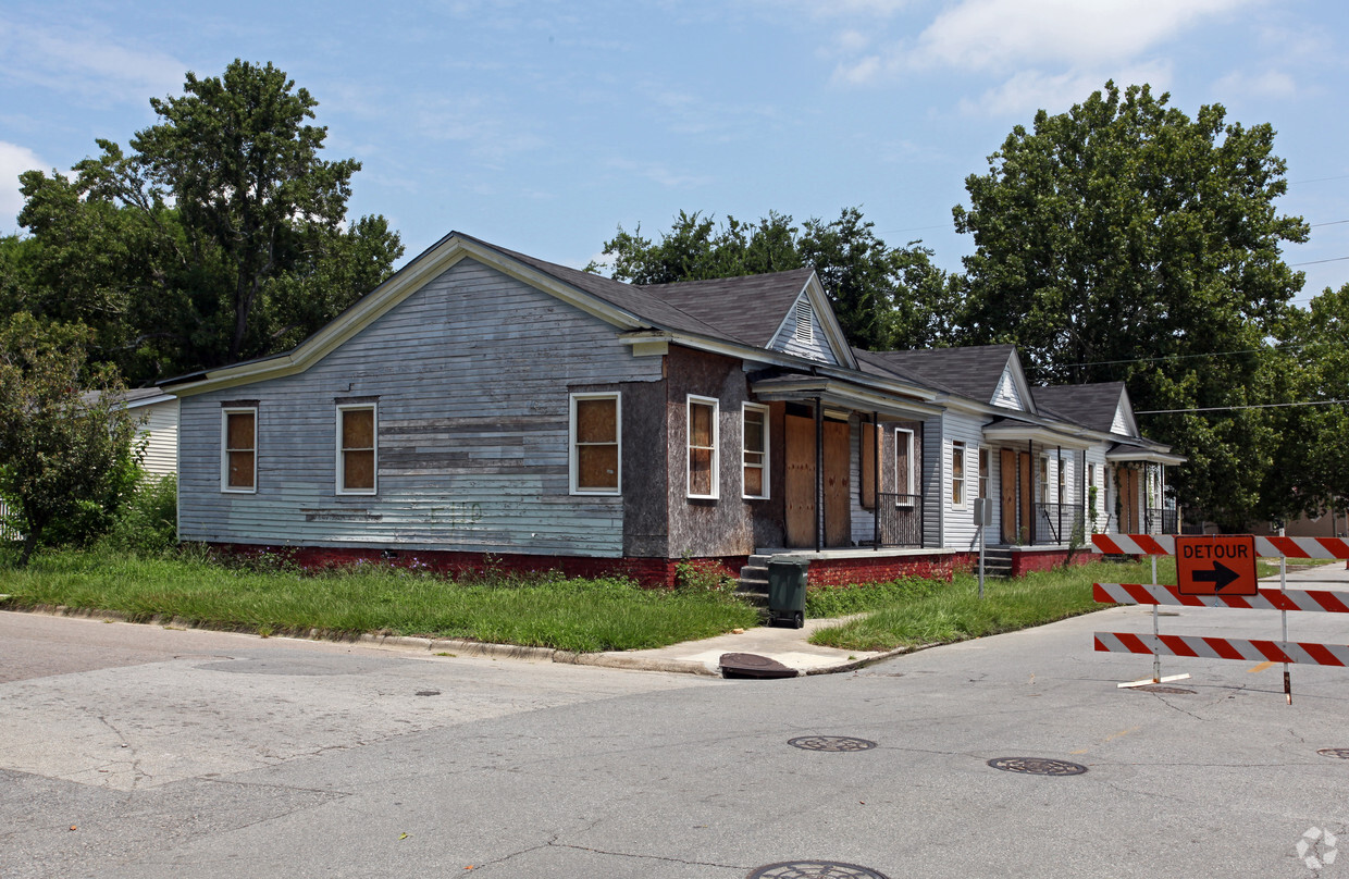 Primary Photo - 913 Paulsen St