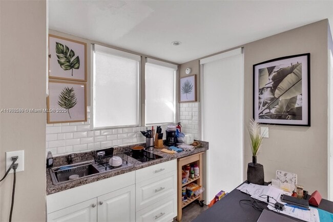 Foto del edificio - 1033 NW 6th St