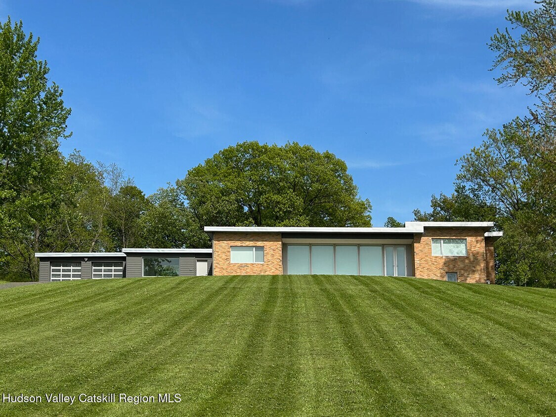 Foto principal - 387 Tishauser Rd