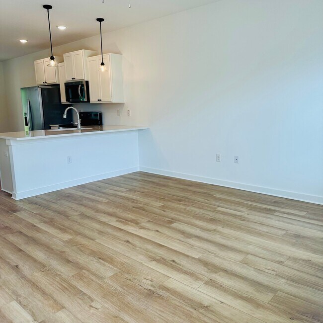 Foto del edificio - 5870 Tyndall Pl