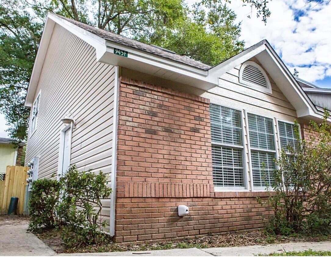 Foto principal - 945 Ashley Ln