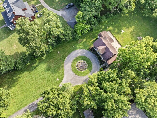 Foto del edificio - 1851 Nicholasville Rd