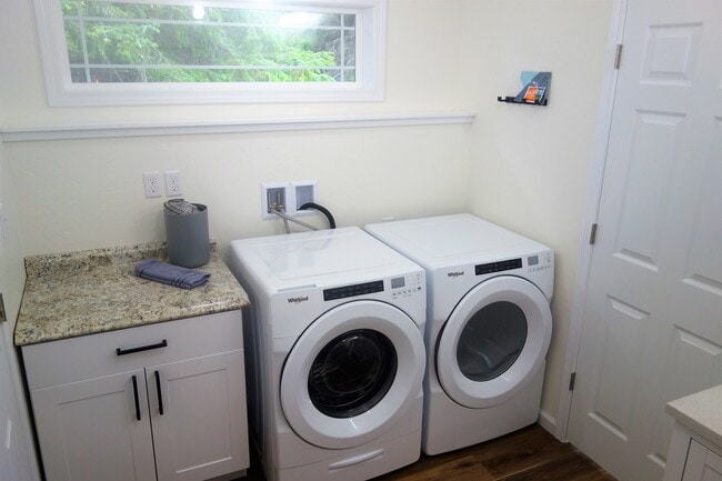 Laundry in bathroom - 41590 Redoubt Cir