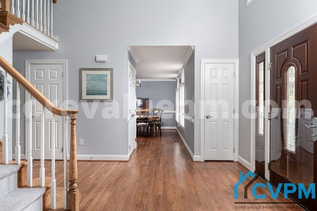 Building Photo - 210 Blackhaw Ct