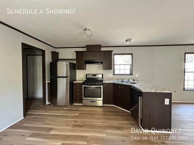 Foto del edificio - 5603 Heather View Ln