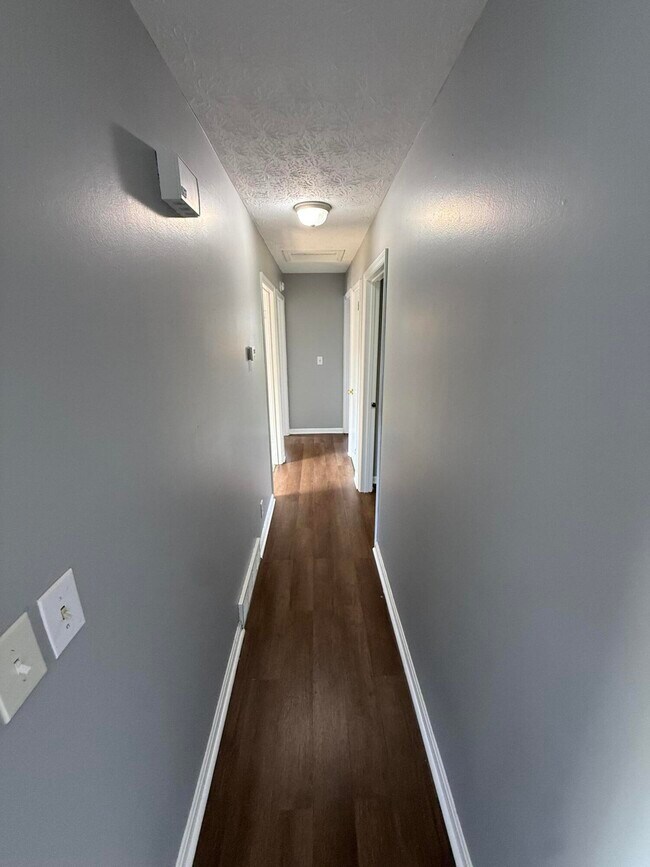 Foto del edificio - 3612 River Park Dr