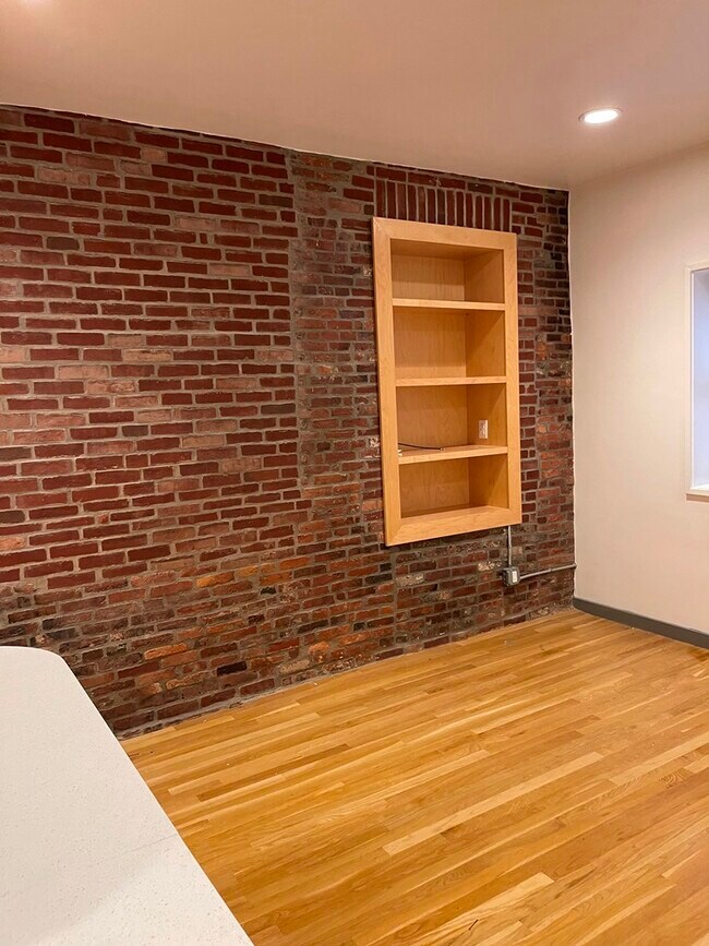 Foto del edificio - 144 Bowdoin St